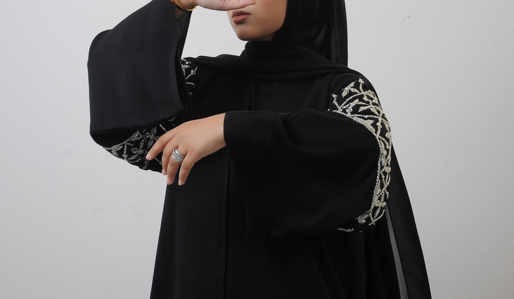 Nourra Abaya